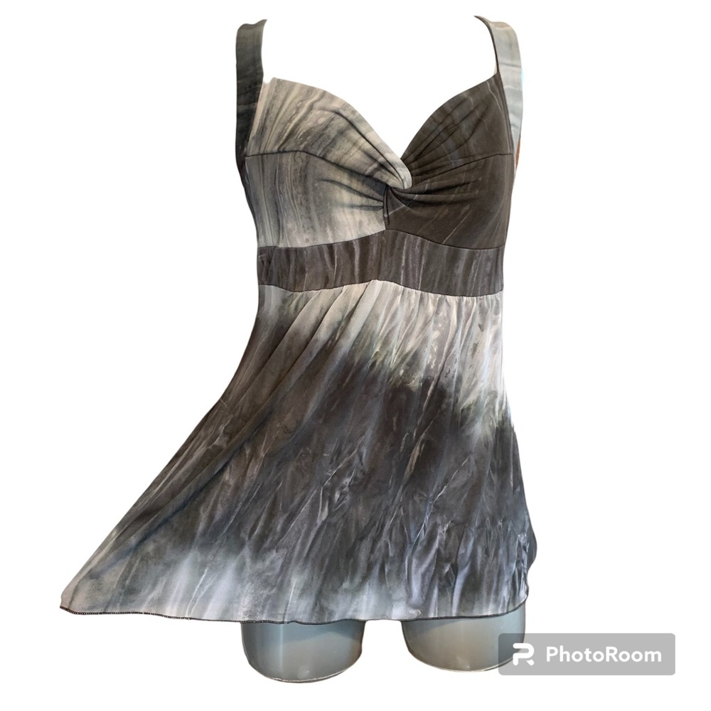 SALE!! Flowy cami tank top never worn